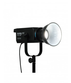 Nanlite FS-300C RGBW LED Spot Light  Foco de Iluminación Profesional a Todo Color para Estudio y Video