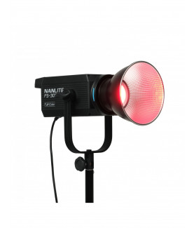 Nanlite FS-300C RGBW LED Spot Light  Foco de Iluminación Profesional a Todo Color para Estudio y Video
