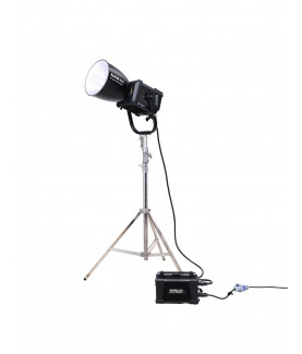 Foco Nanlux Evoke 2400B Bi-color Spot Light + Flight case + Bolso